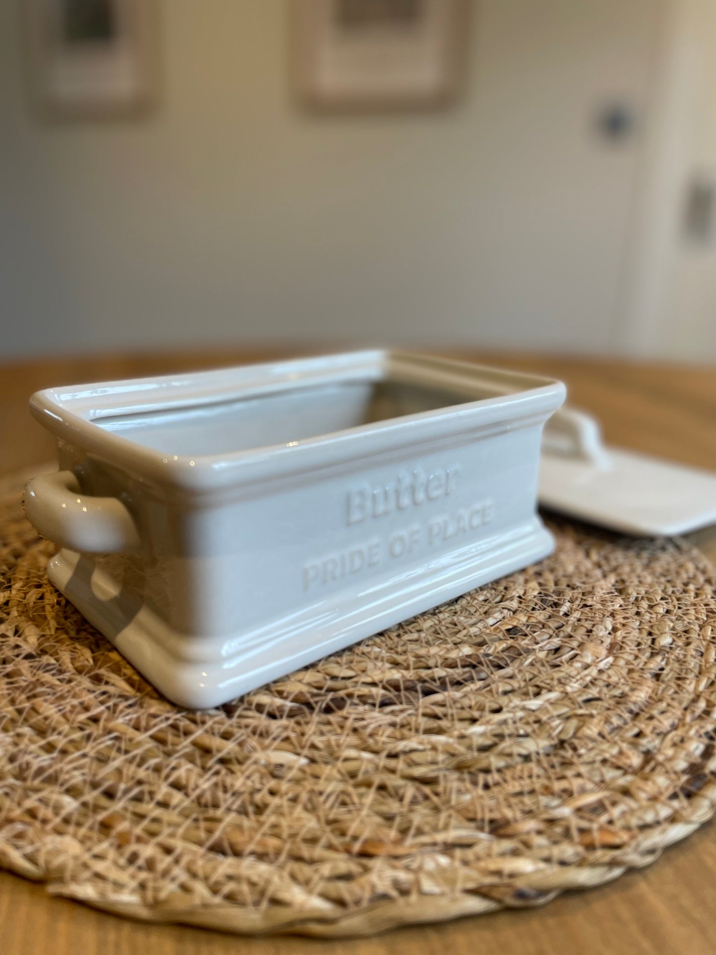 Ceramic Farm House Butter Dish With Lid | Cream