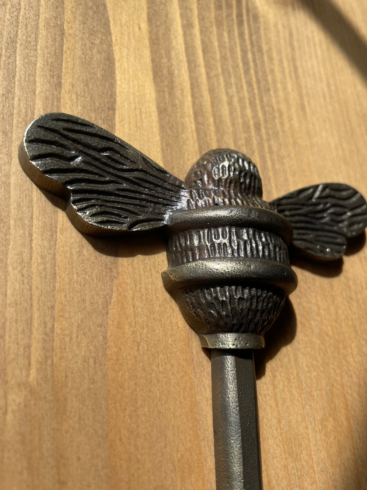 Bee Hook | Antique Brass Finish