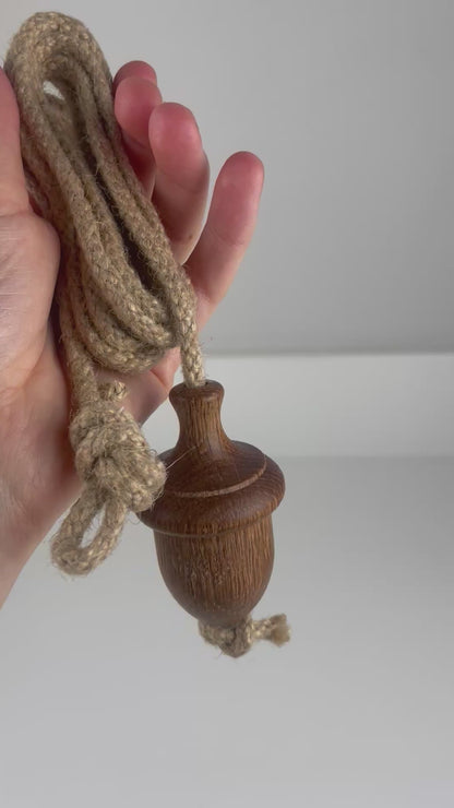 Oak Acorn Light Pull (With Rope)